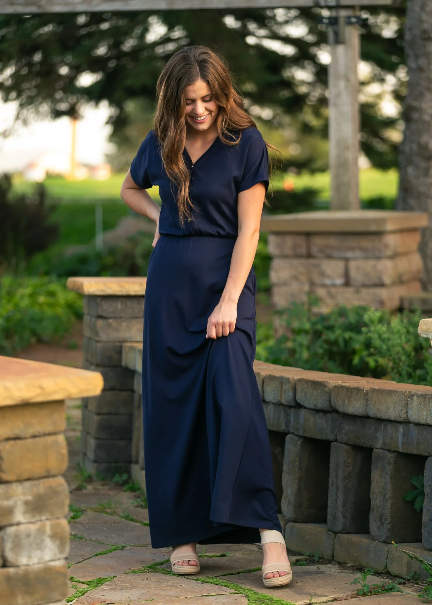 Ella Navy Cinched Waist Maxi Dress - Image 3