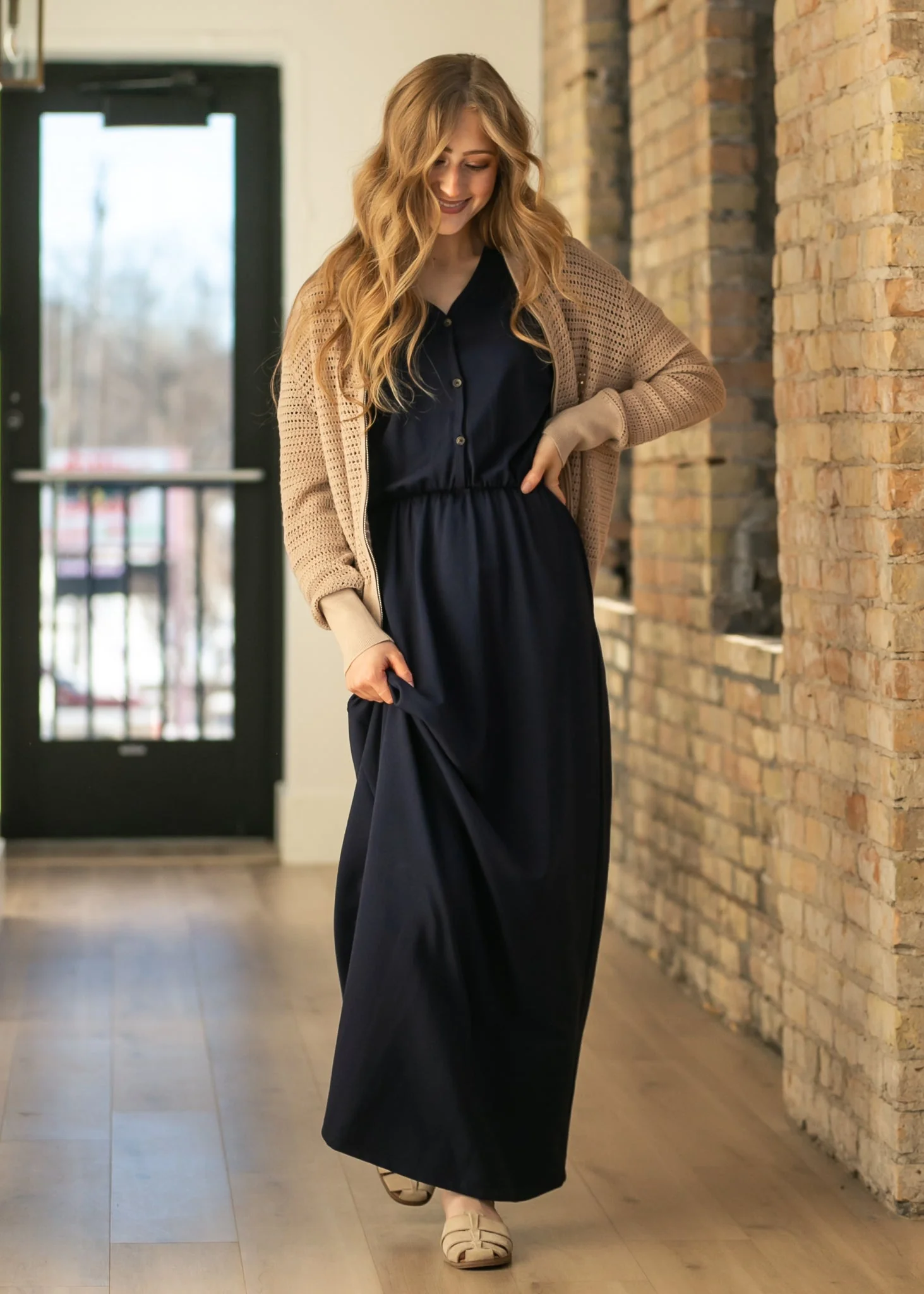 Ella Navy Cinched Waist Maxi Dress - Image 4