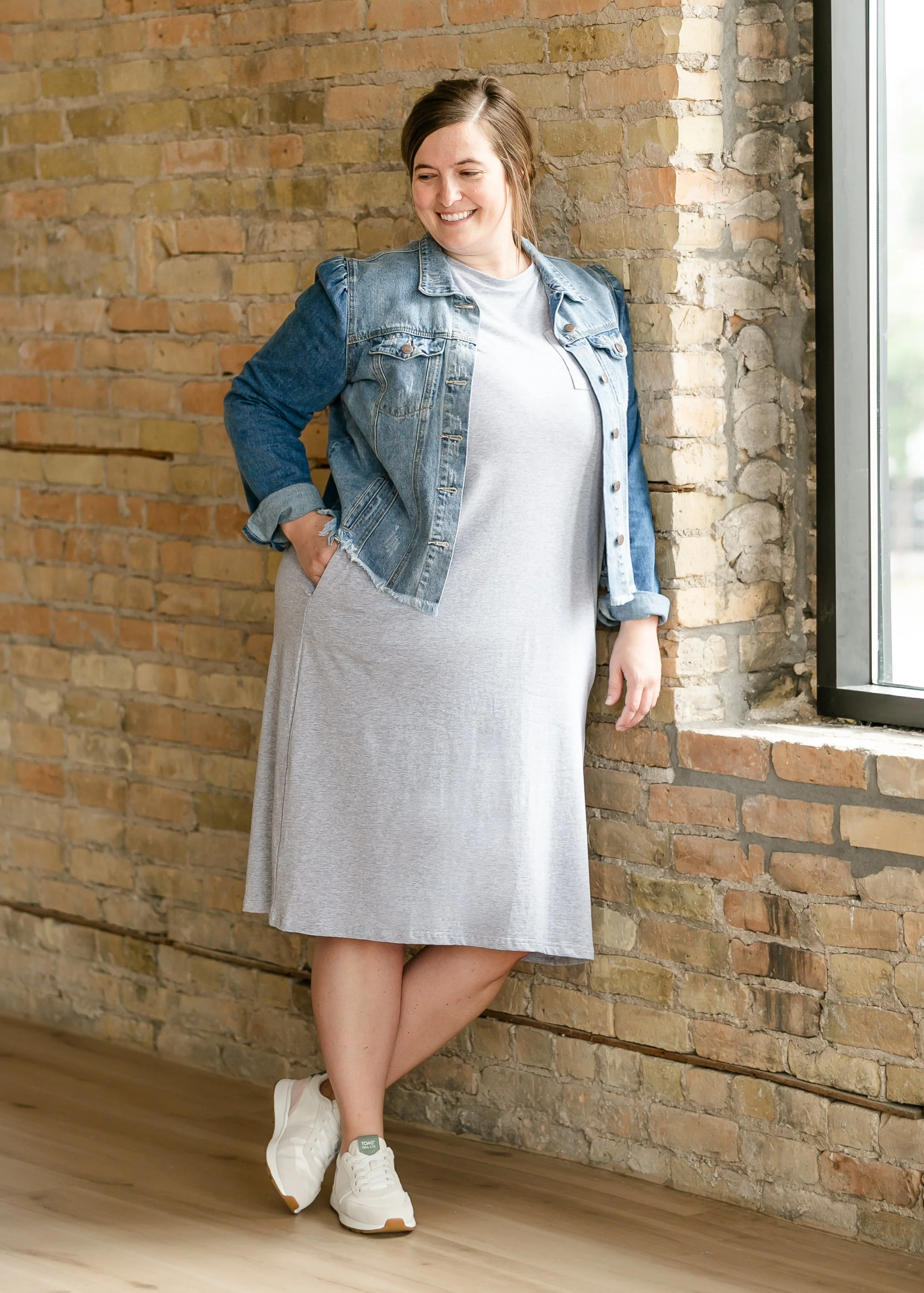 Finley T-shirt Midi Dress - Image 21