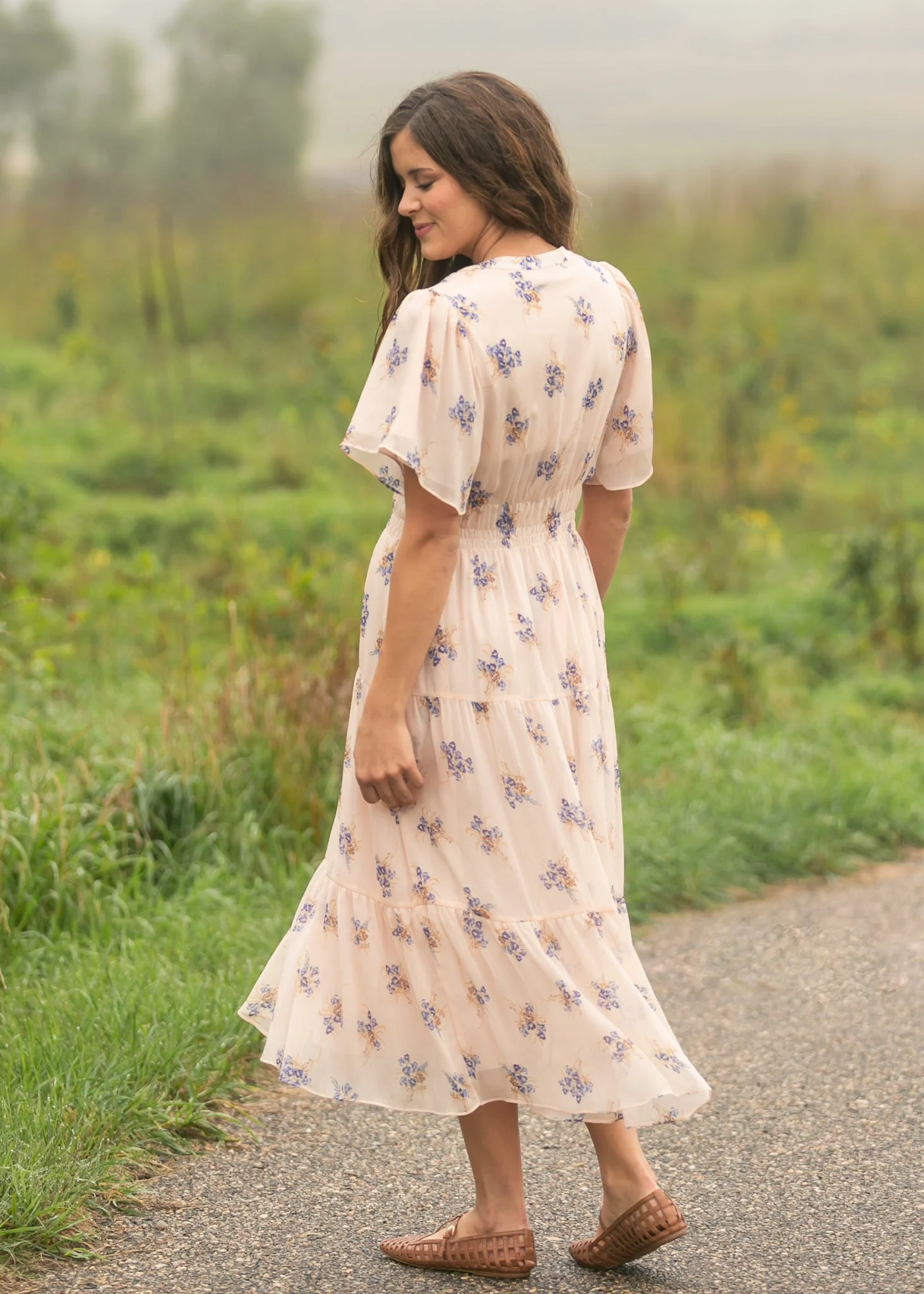 Gina Pink Floral Short Sleeve Tiered Midi Dress - Image 11