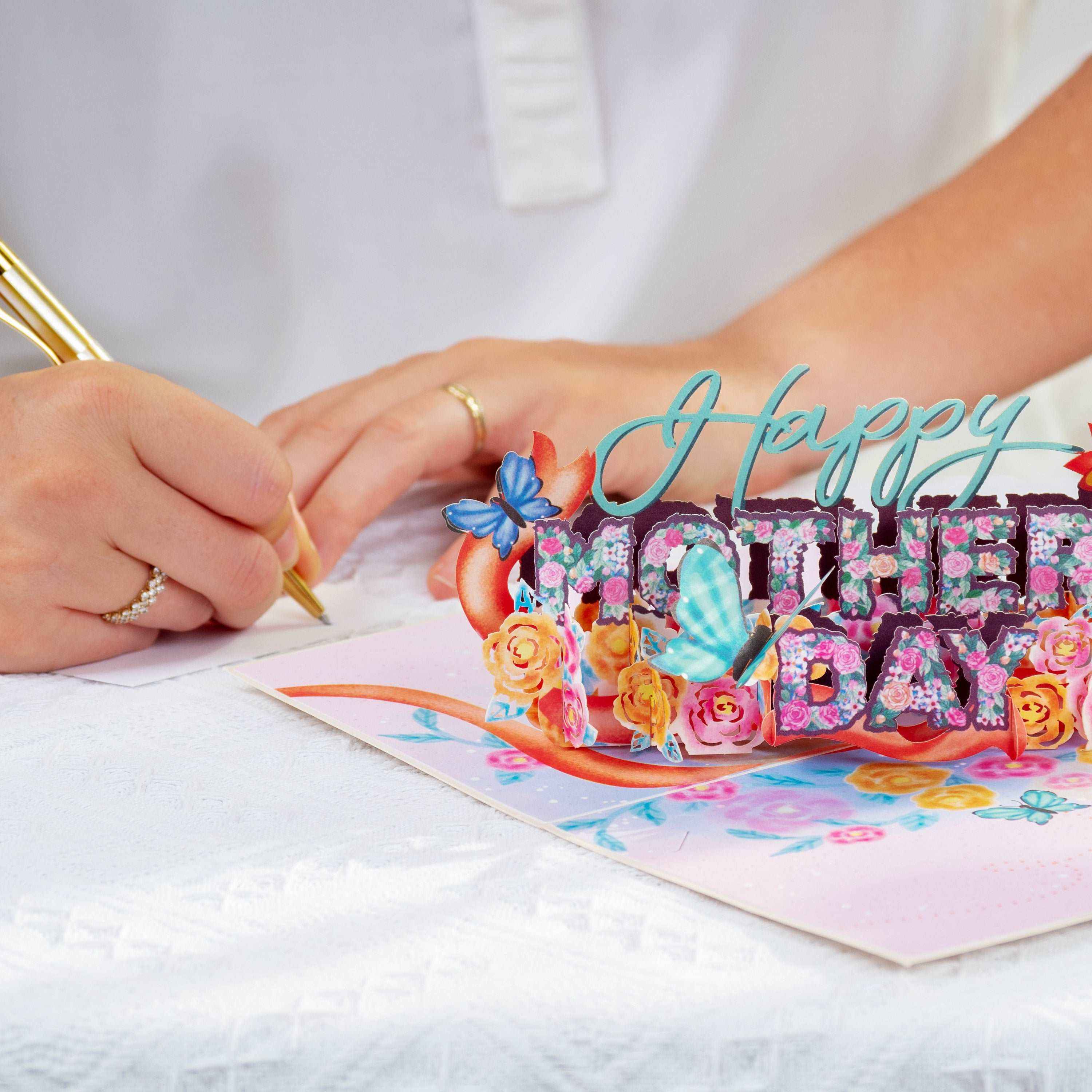 Happy Mothers Day Pop Up Card - Image 4