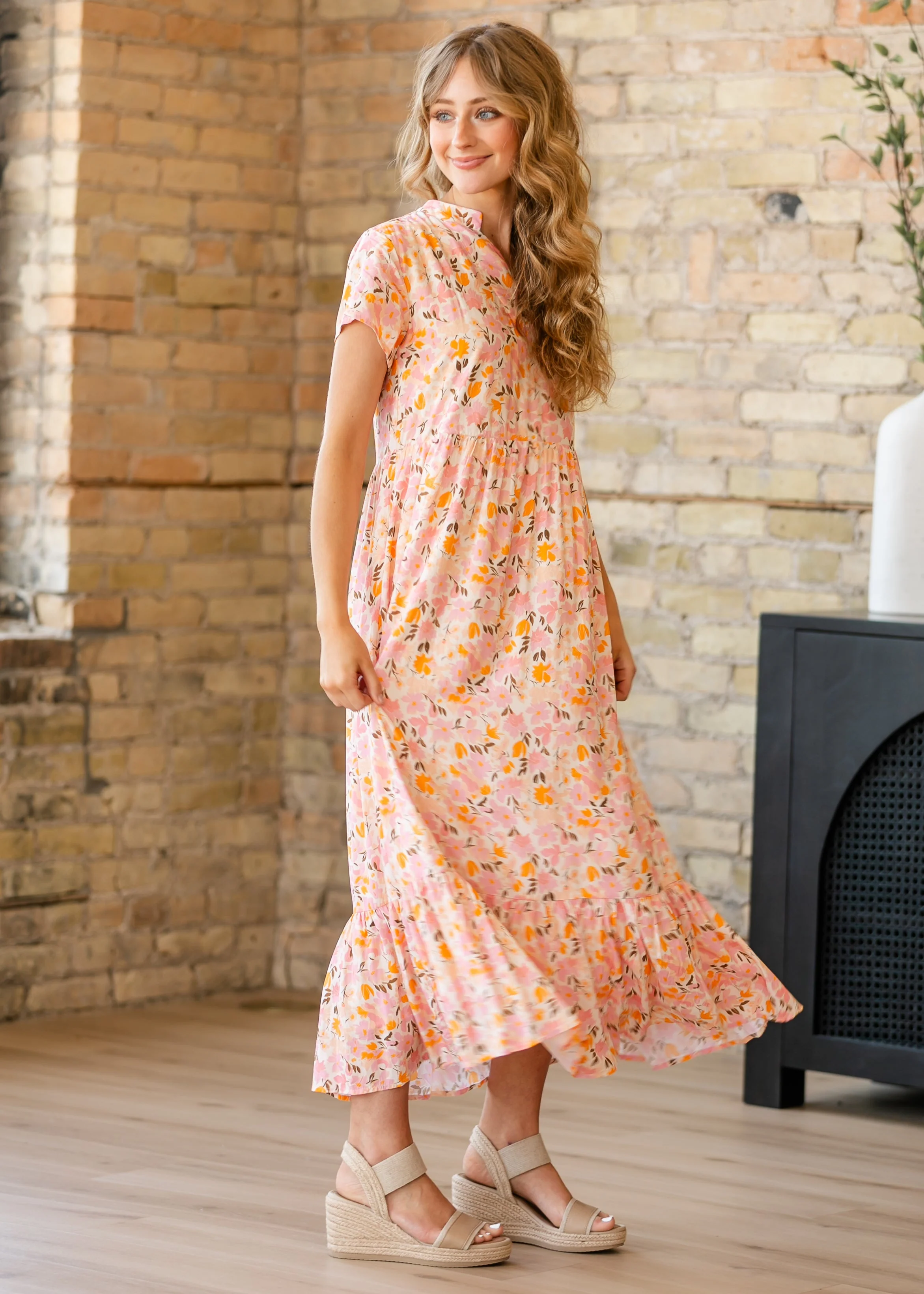 Jaydrien Floral Flutter Sleeve Midi Dress - Image 3