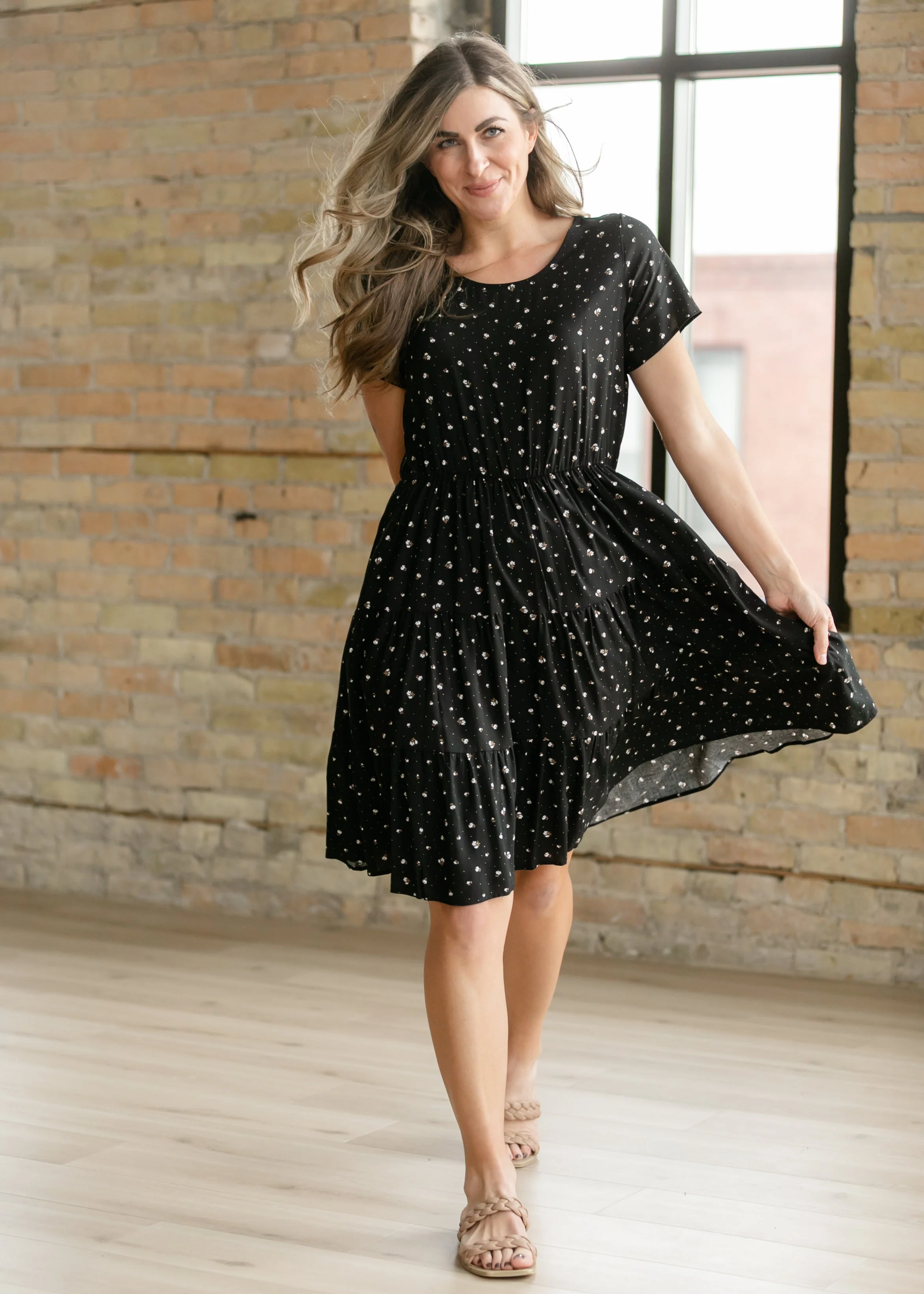 Jenna Floral Knit Short Sleeve Tiered Midi Dress - Image 10