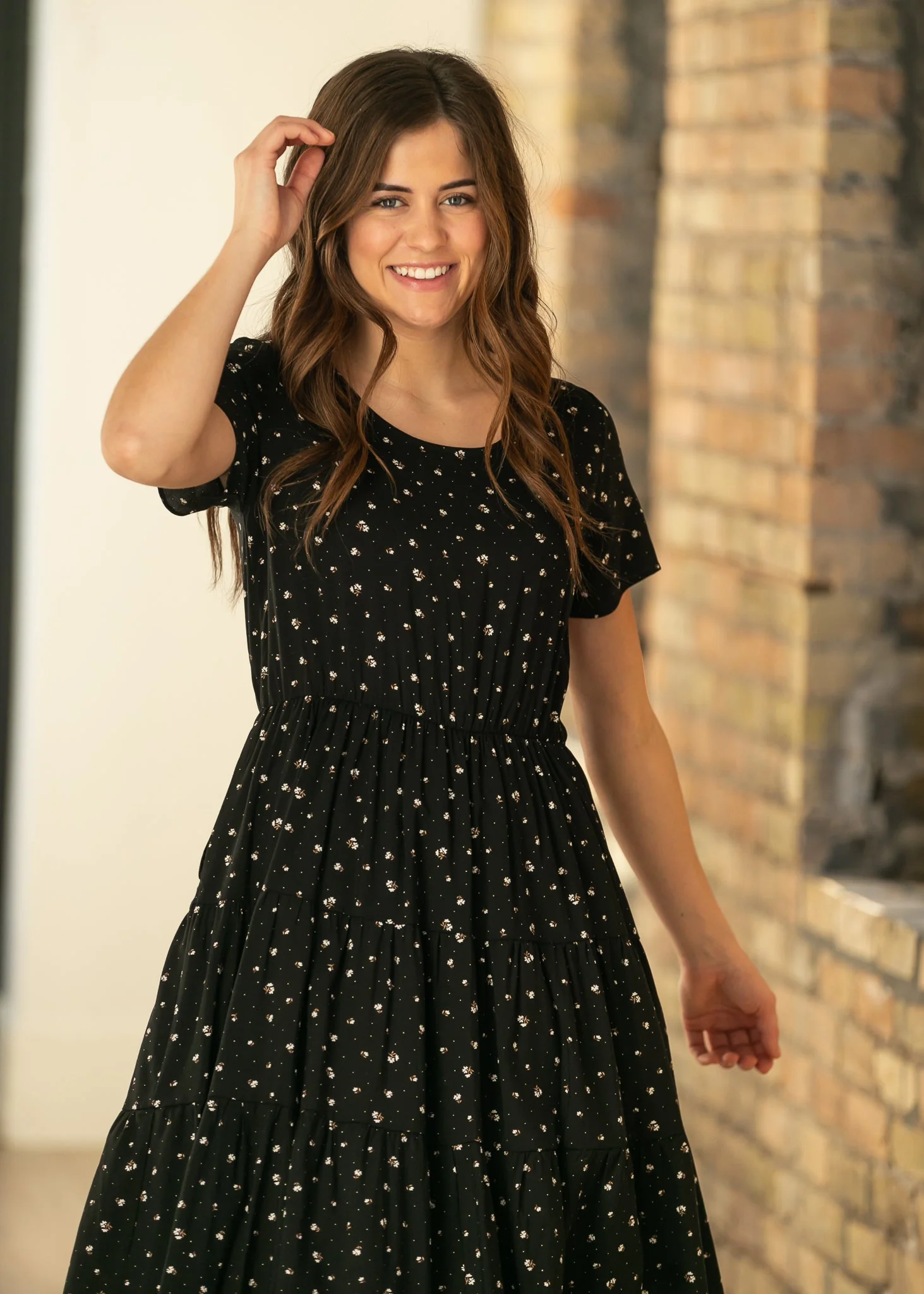 Jenna Floral Knit Short Sleeve Tiered Midi Dress - Image 4