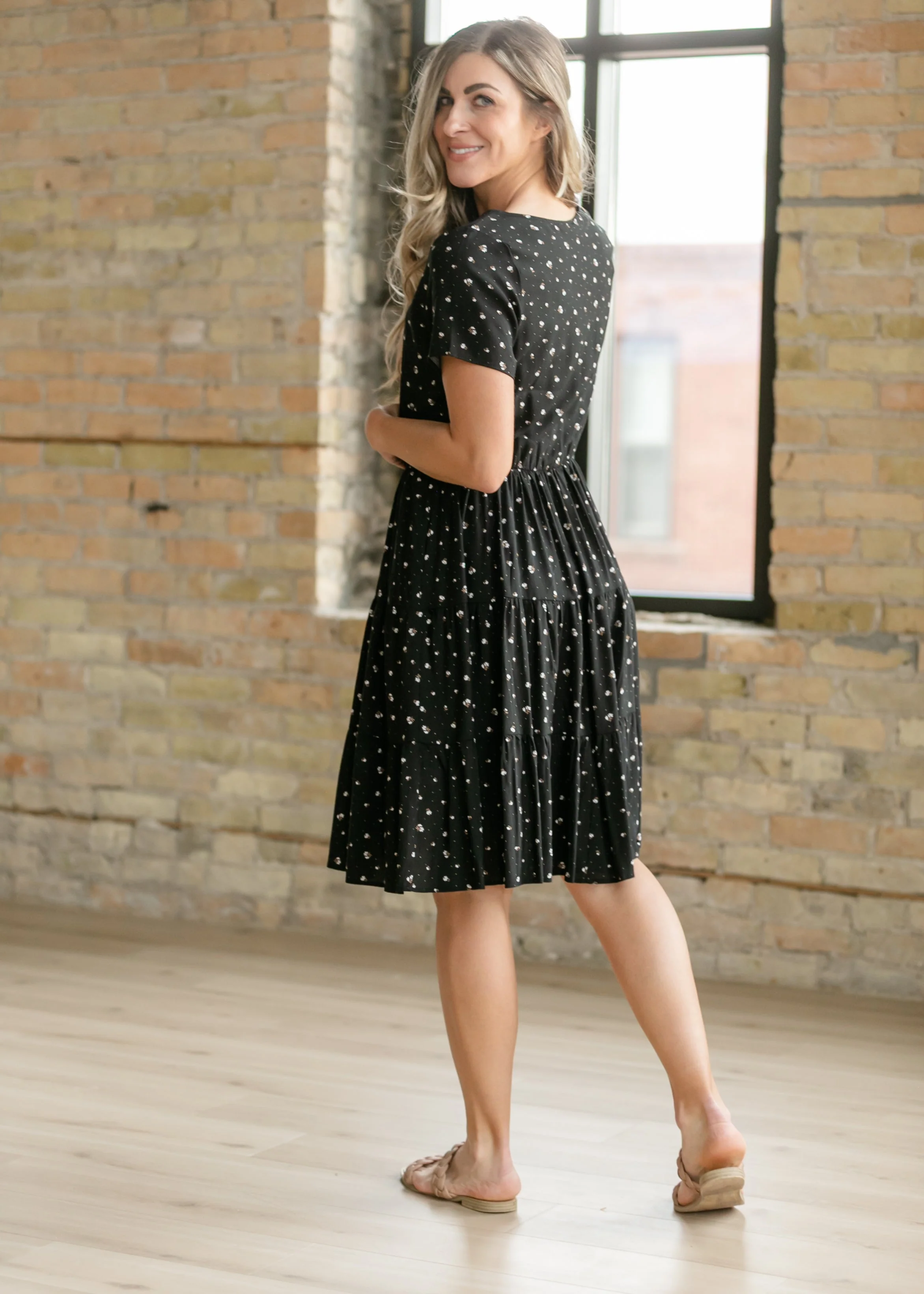 Jenna Floral Knit Short Sleeve Tiered Midi Dress - Image 8