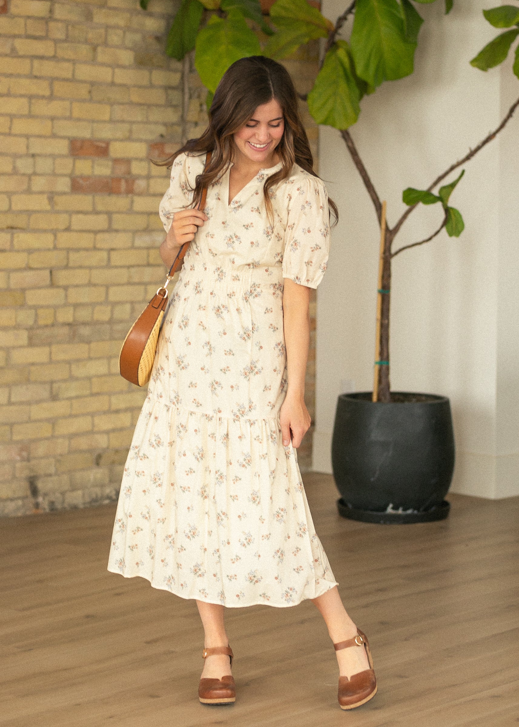 Katrina Half Sleeve Floral Midi Dress - Image 4
